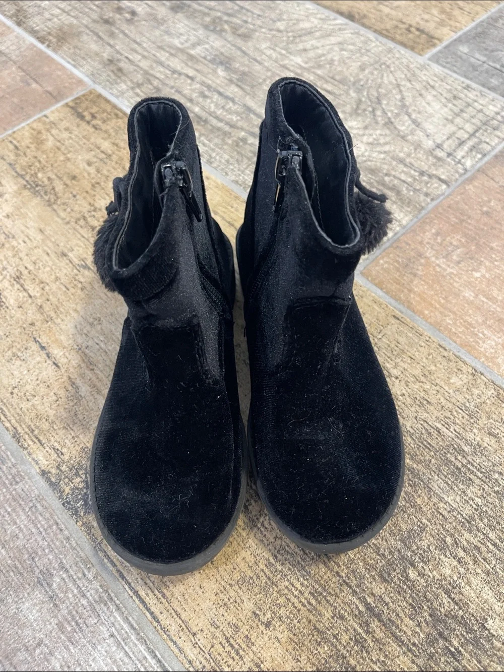 Soda Toddler Girls Black Velvet Ankle Boots Booties Size 10